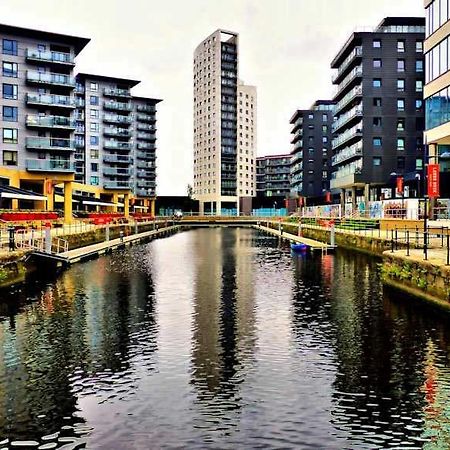 Rooshaus Leeds Docks Apartment ภายนอก รูปภาพ
