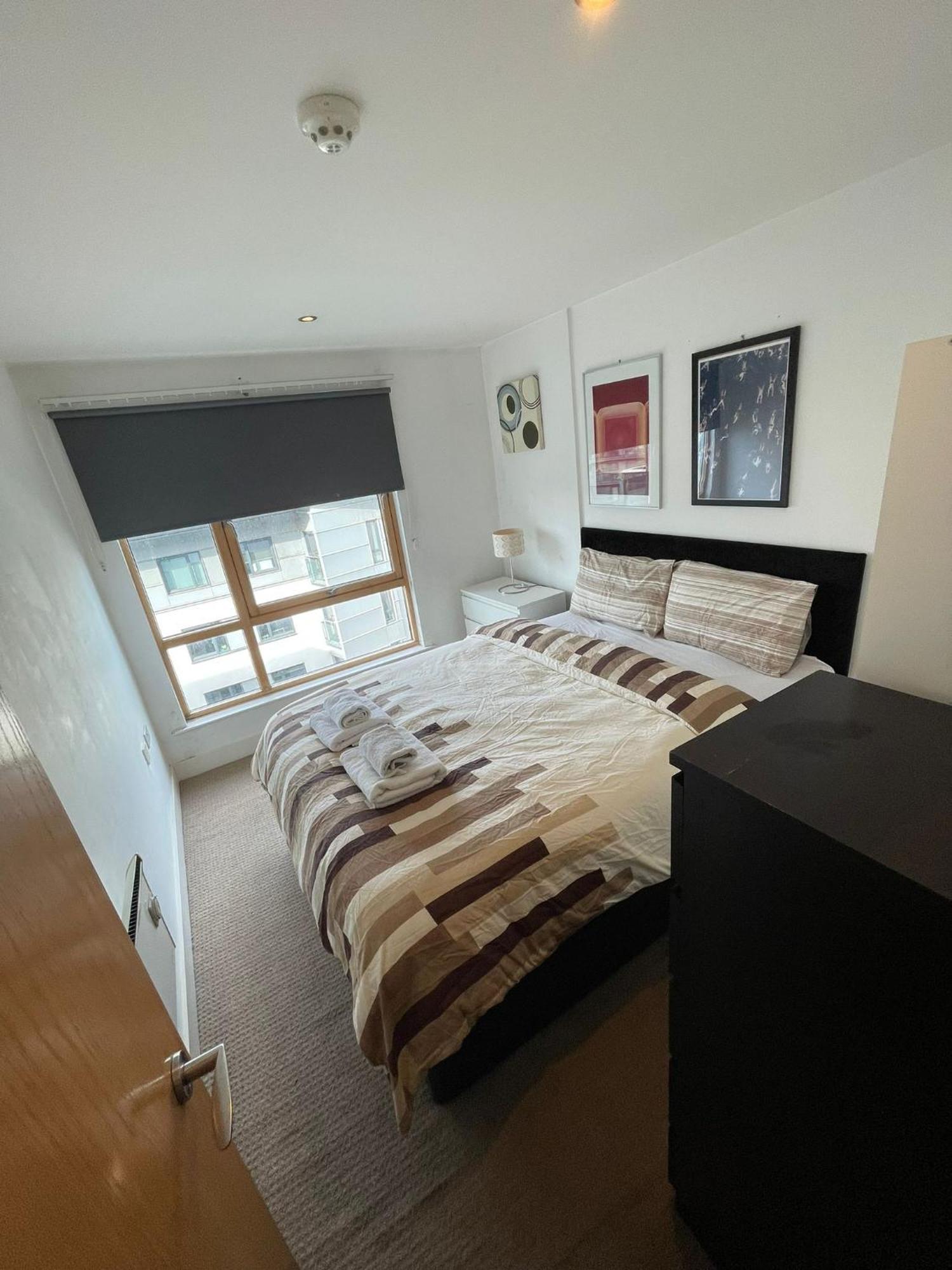 Rooshaus Leeds Docks Apartment ภายนอก รูปภาพ